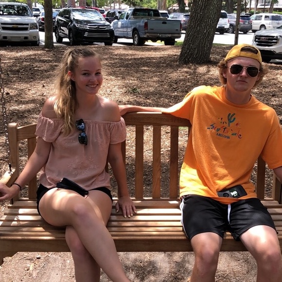 Meet your Posher, Catherine - Picture 2 of 2